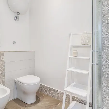 Le Villanelle 4*