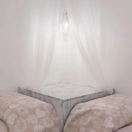 Le Villanelle 3*
